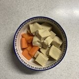 高野豆腐とにんじんの煮物